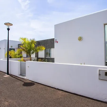 Villa 3-bed In Playa Blanca By Retreat Villas Playa Blanca (Lanzarote)