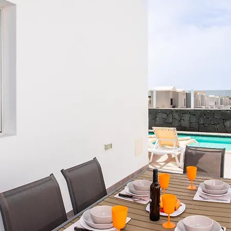 Villa 3-bed In Playa Blanca By Retreat Villas *